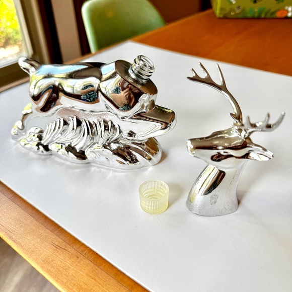 AVON Men's vintage silver bottle, buck stag deer - Picture 6 of 9